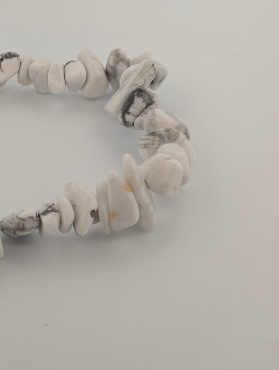 Howlite Bracelet — Chip, 6mm & 8mm Round Beads